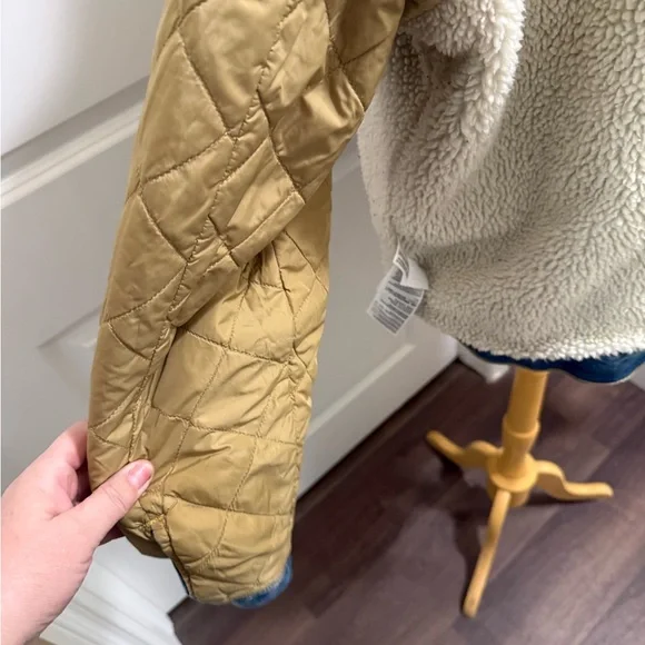 New like Levi's Blue Denim Jacket with Sherpa Lining. - Picture 11 of 13